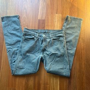 Men's 513 Levi's 34x34. Gray